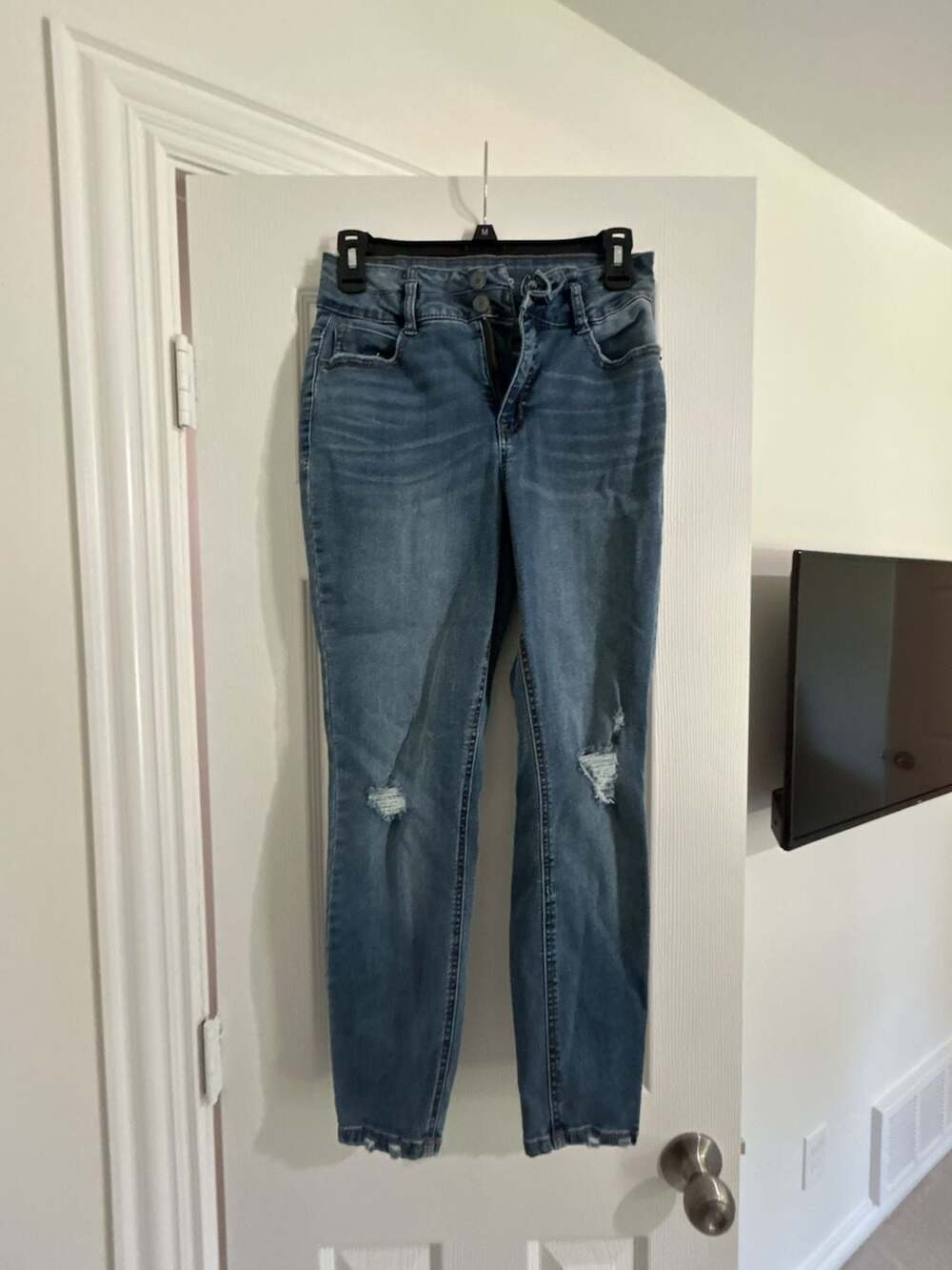 Vanilla Star Curvy High Rise Skinny Distressed Jeans Size 7